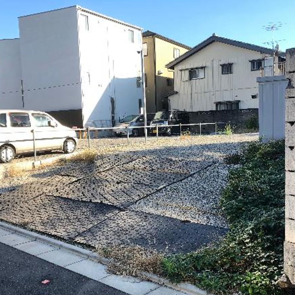 岸町１丁目７駐車場:0