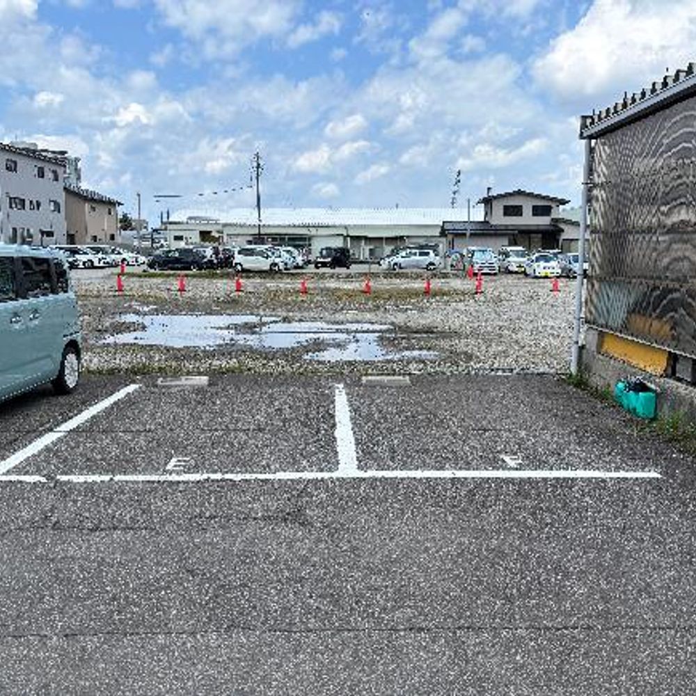 牛島本町１丁目Sパーキング駐車場:3