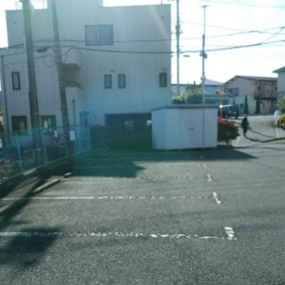 コナカ秦野店駐車場:1