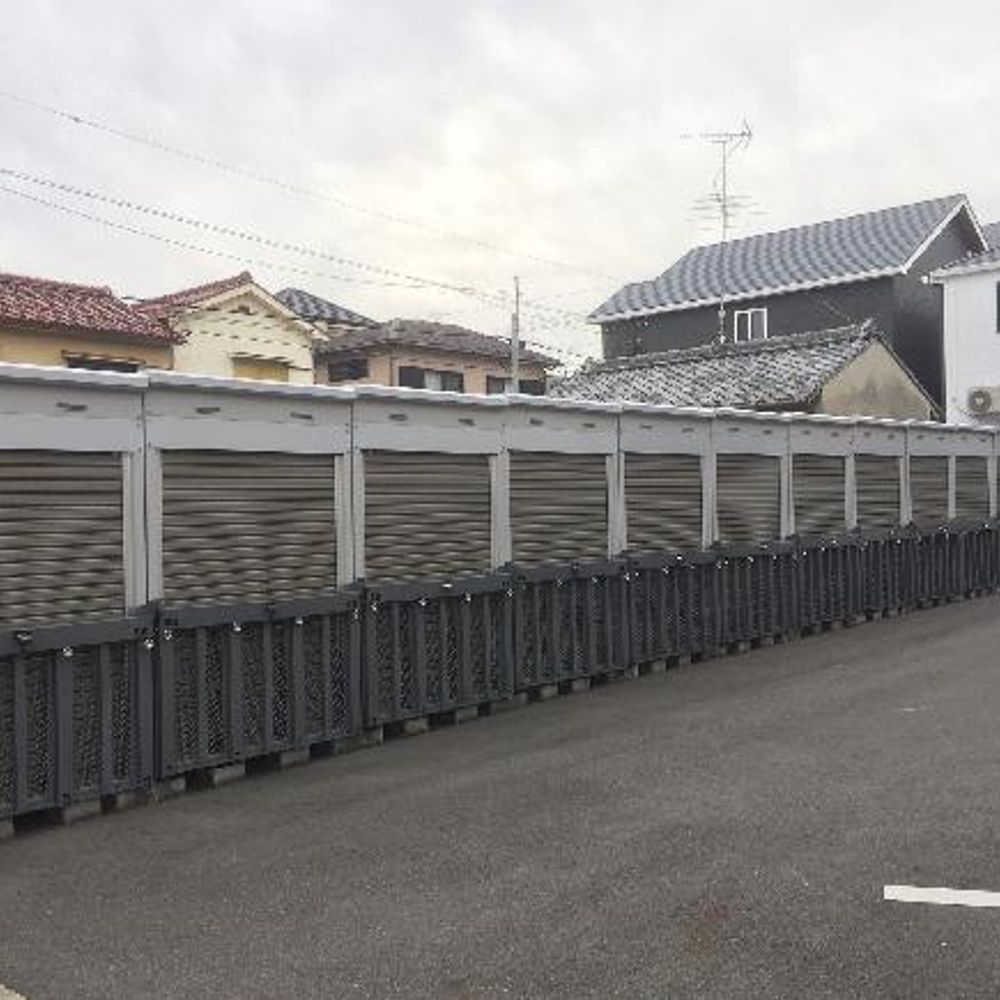 瑞穂区白龍バイクガレージ:2
