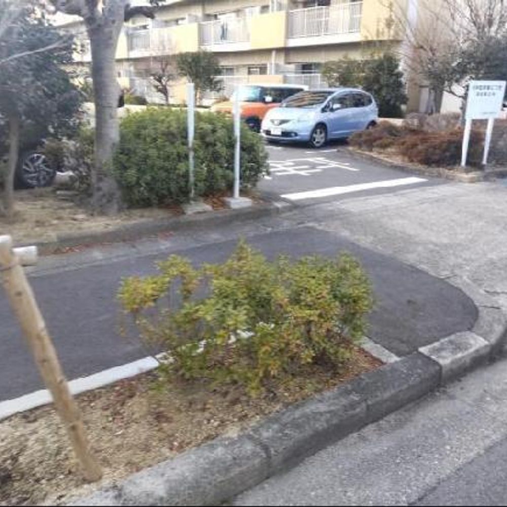 【３棟北】引山荘駐車場:4