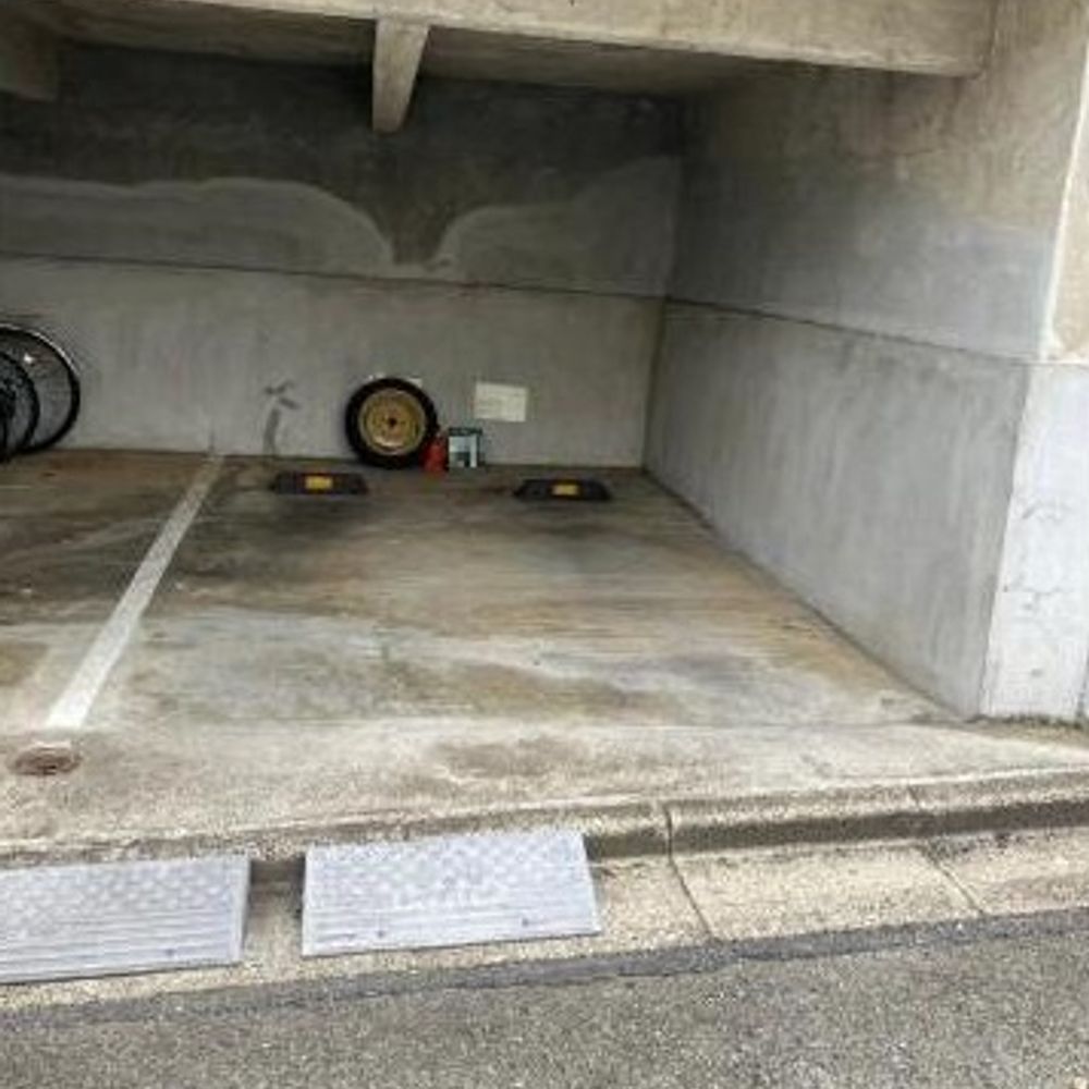 ユメゾン駐車場:1