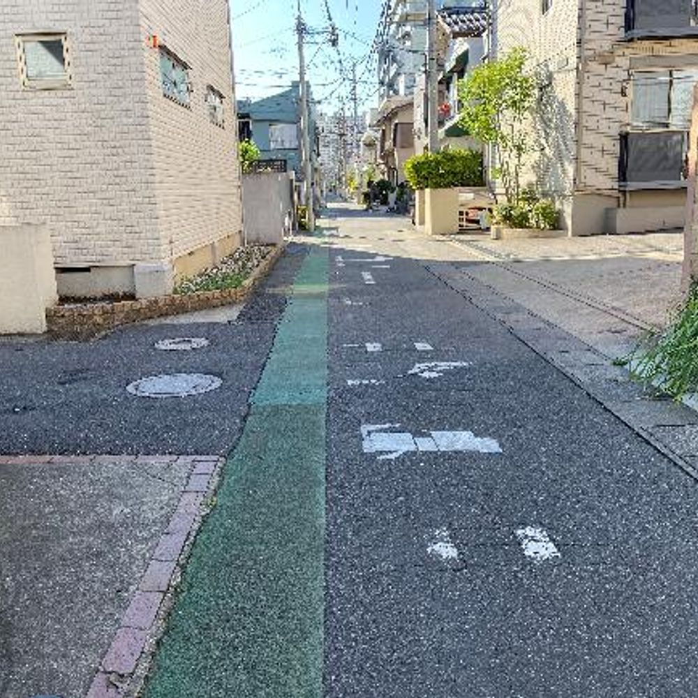 市川南1-6-25駐車場:4