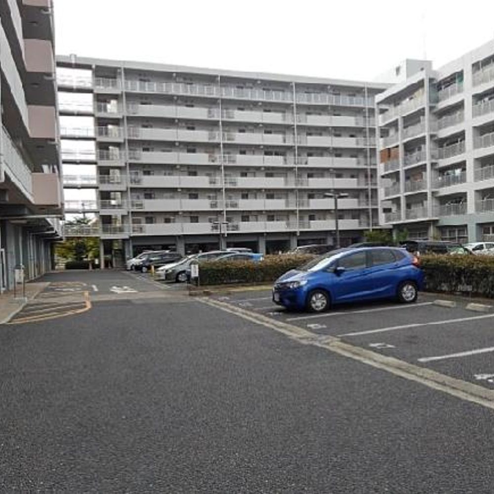 鷹合団地　南側屋外駐車場:3