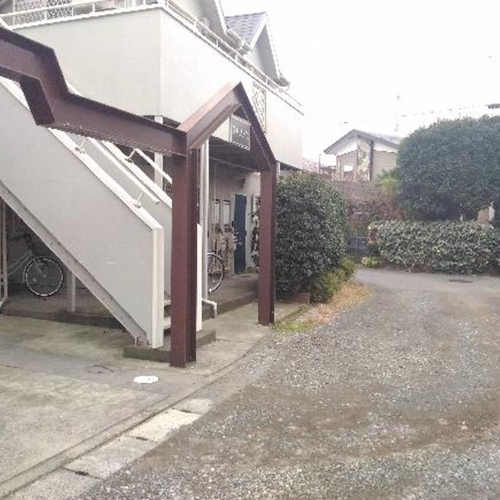 プティソレイユ駐車場:2