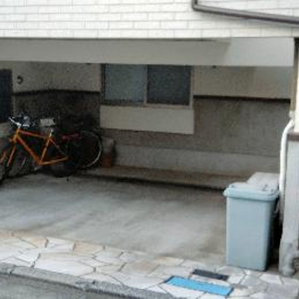 東が丘2*7*19駐車場:2