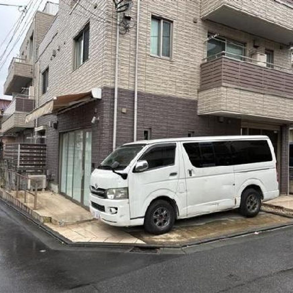 Ｊ・ＦＬＡＧ下北沢駐車場:2