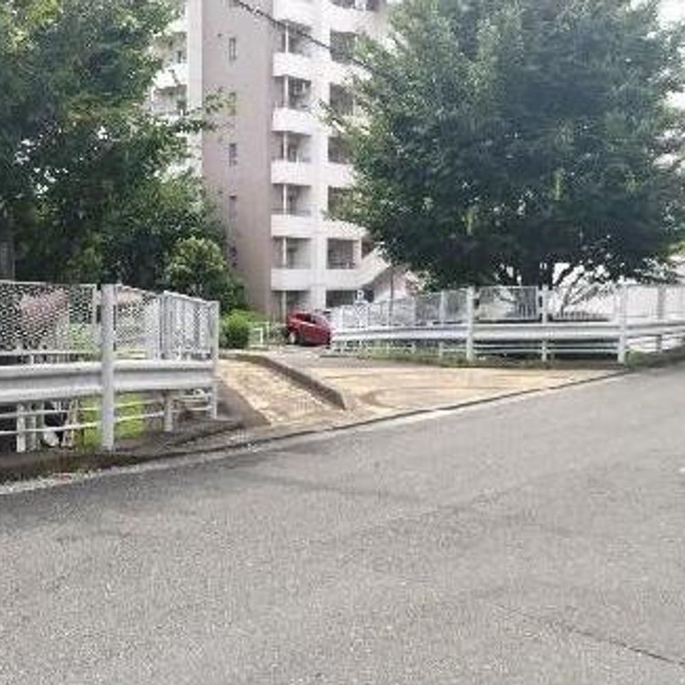ビューコート仏向団地駐車場:0