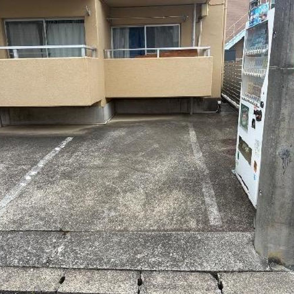 ハウスブリッジ駐車場:4