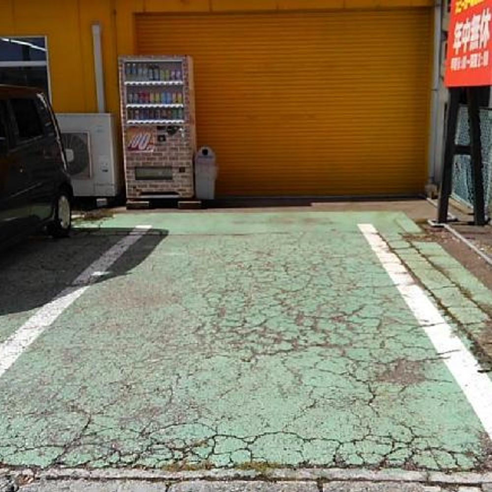 高岡市昭和町３丁目　スーパーコインランドリー昭和町店　駐車場:0