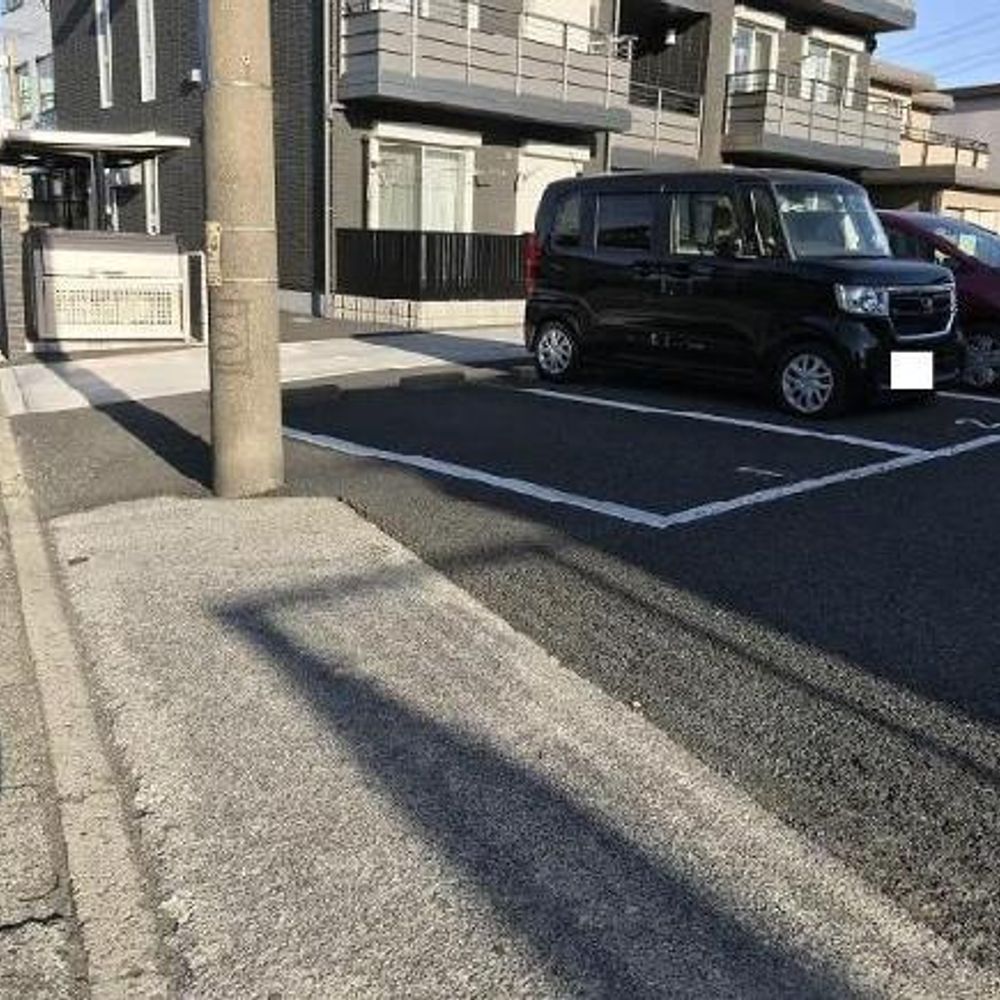 FKメゾンドクー敷地内駐車場:2