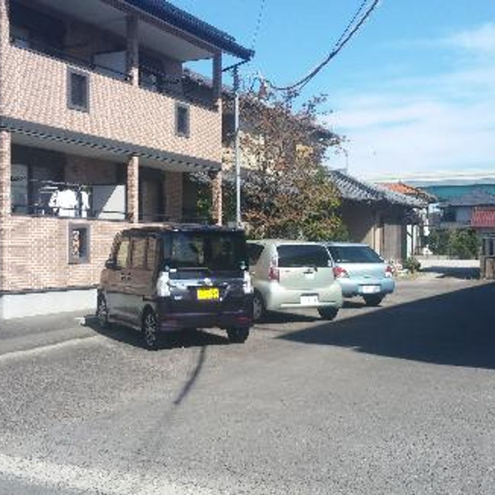 苅安賀火口上102番地1　ガーデンヒルズ駐車場:2