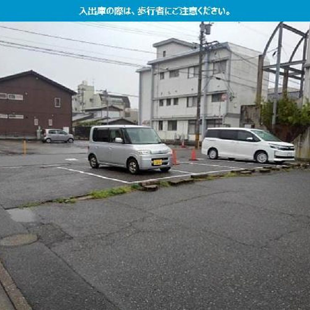 西金沢駅前駐車場:0