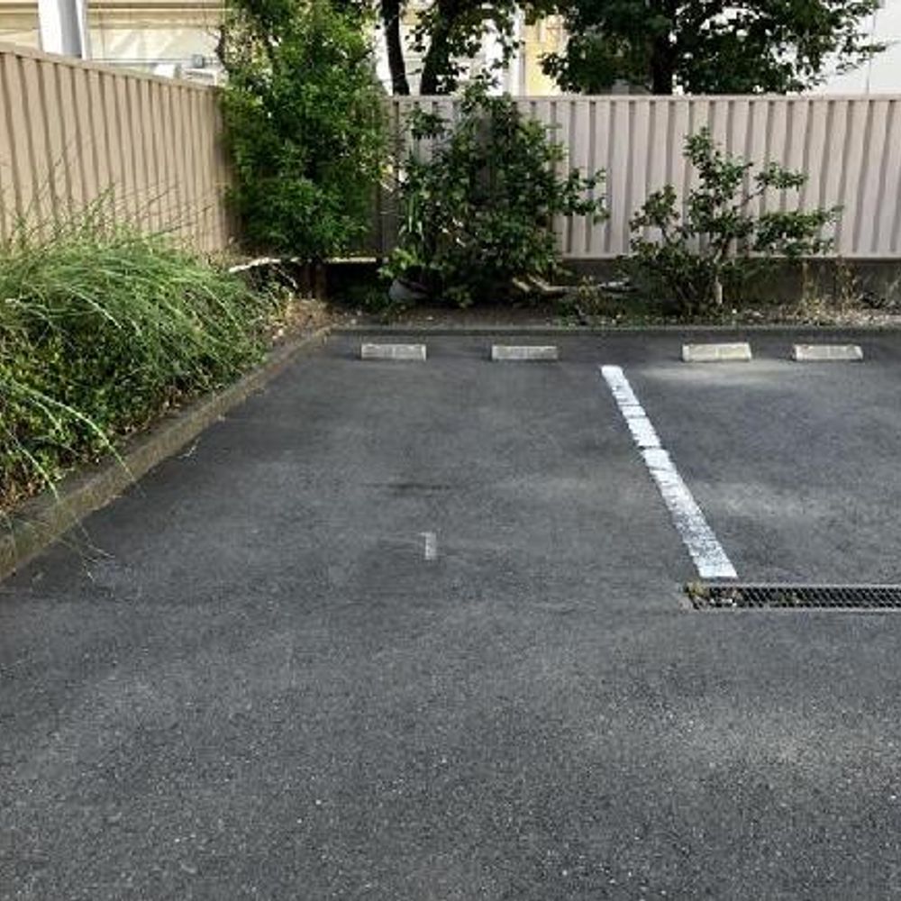 グランコール出来野マンション駐車場:1