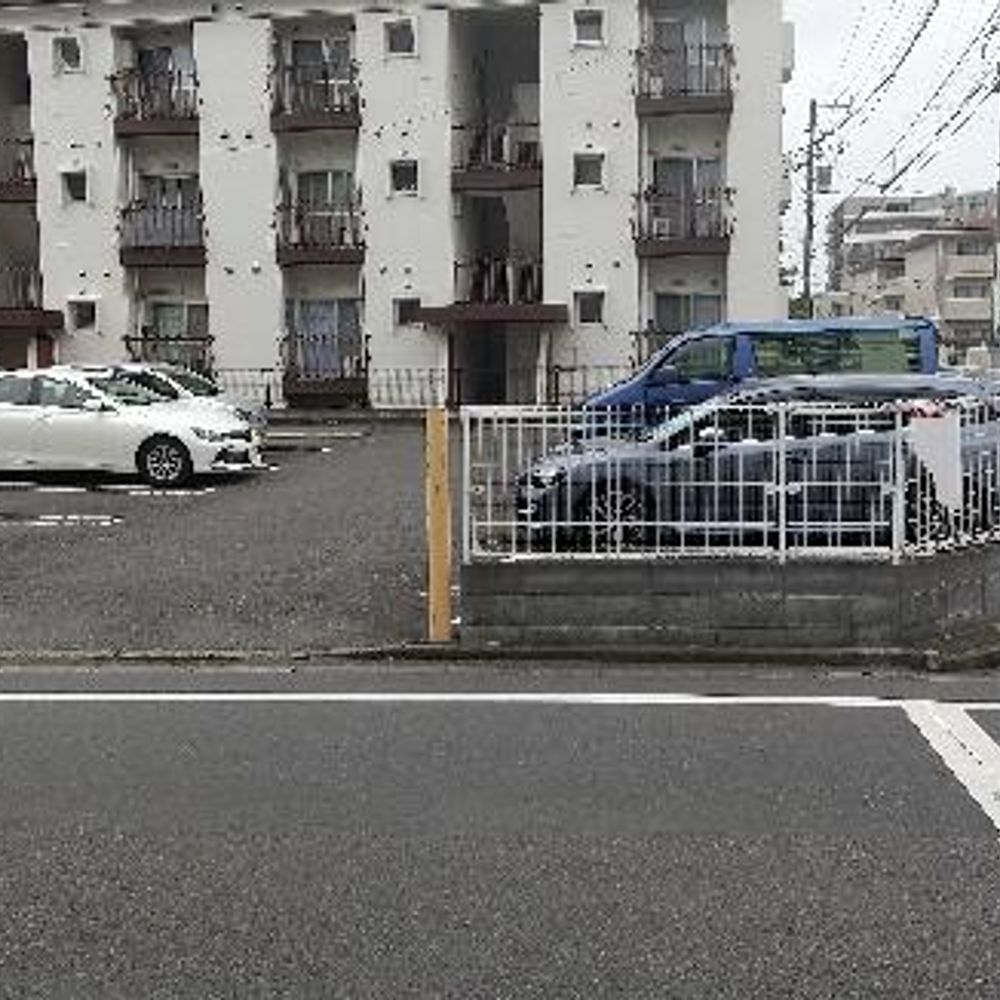田柄2-38-20駐車場:2