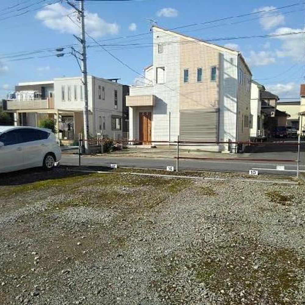 コンフォール駐車場:2
