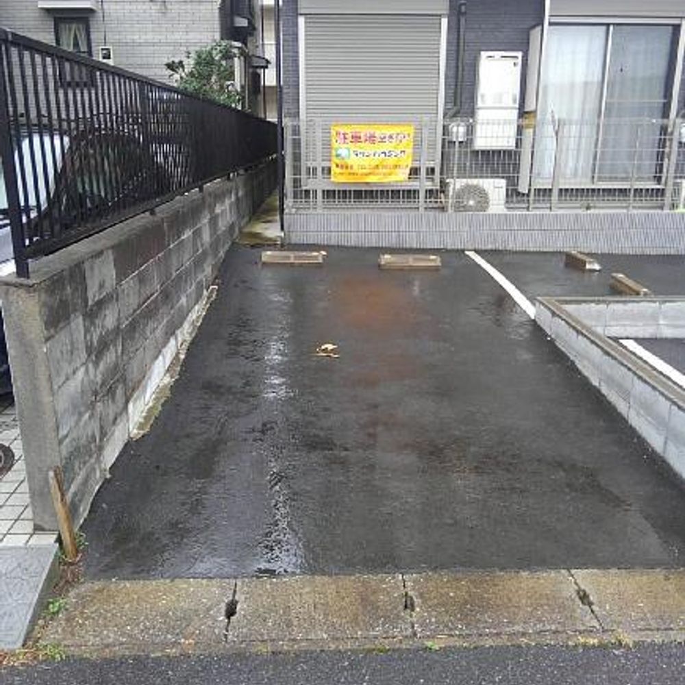 グラシアスよし川駐車場:3
