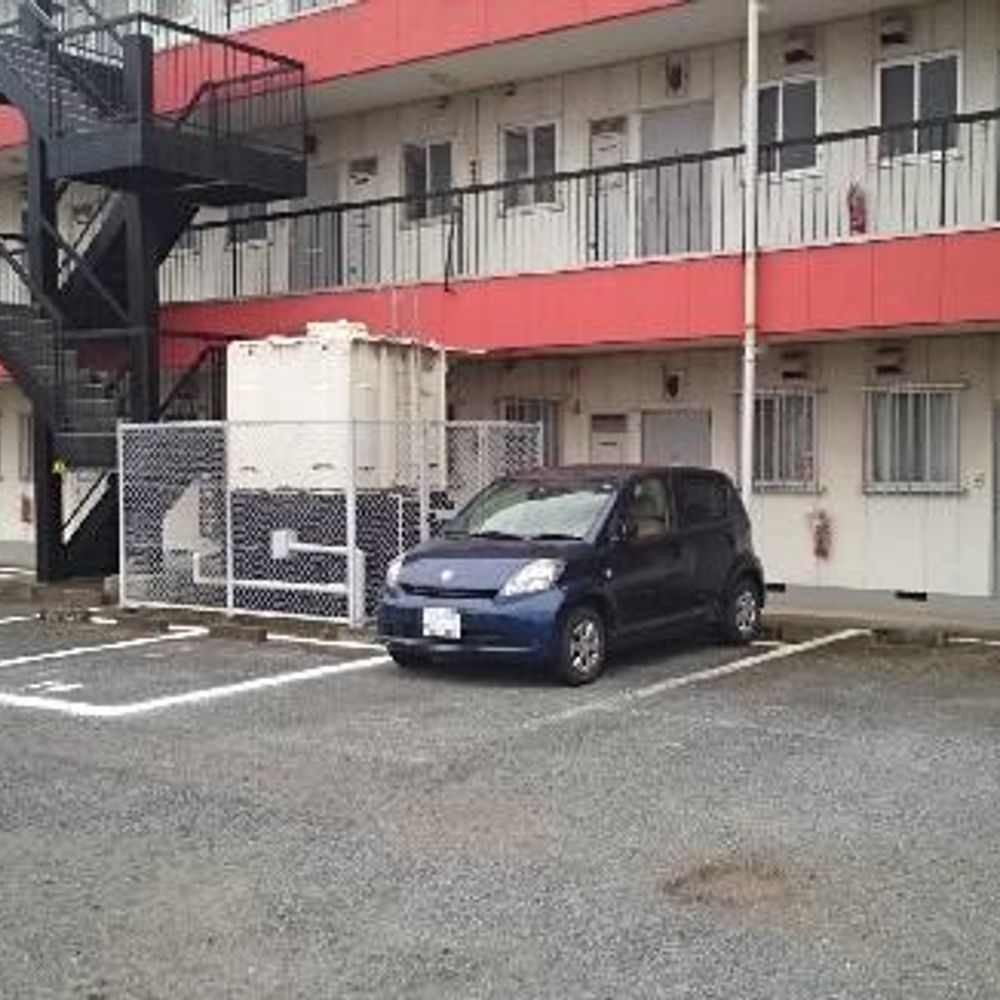 アールズコート駐車場:0