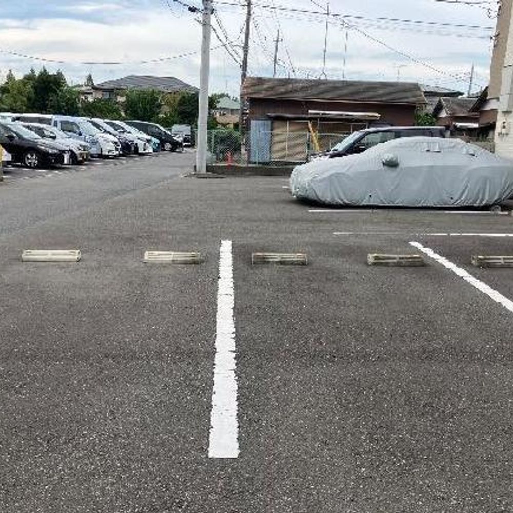メゾン・フルール駐車場:2