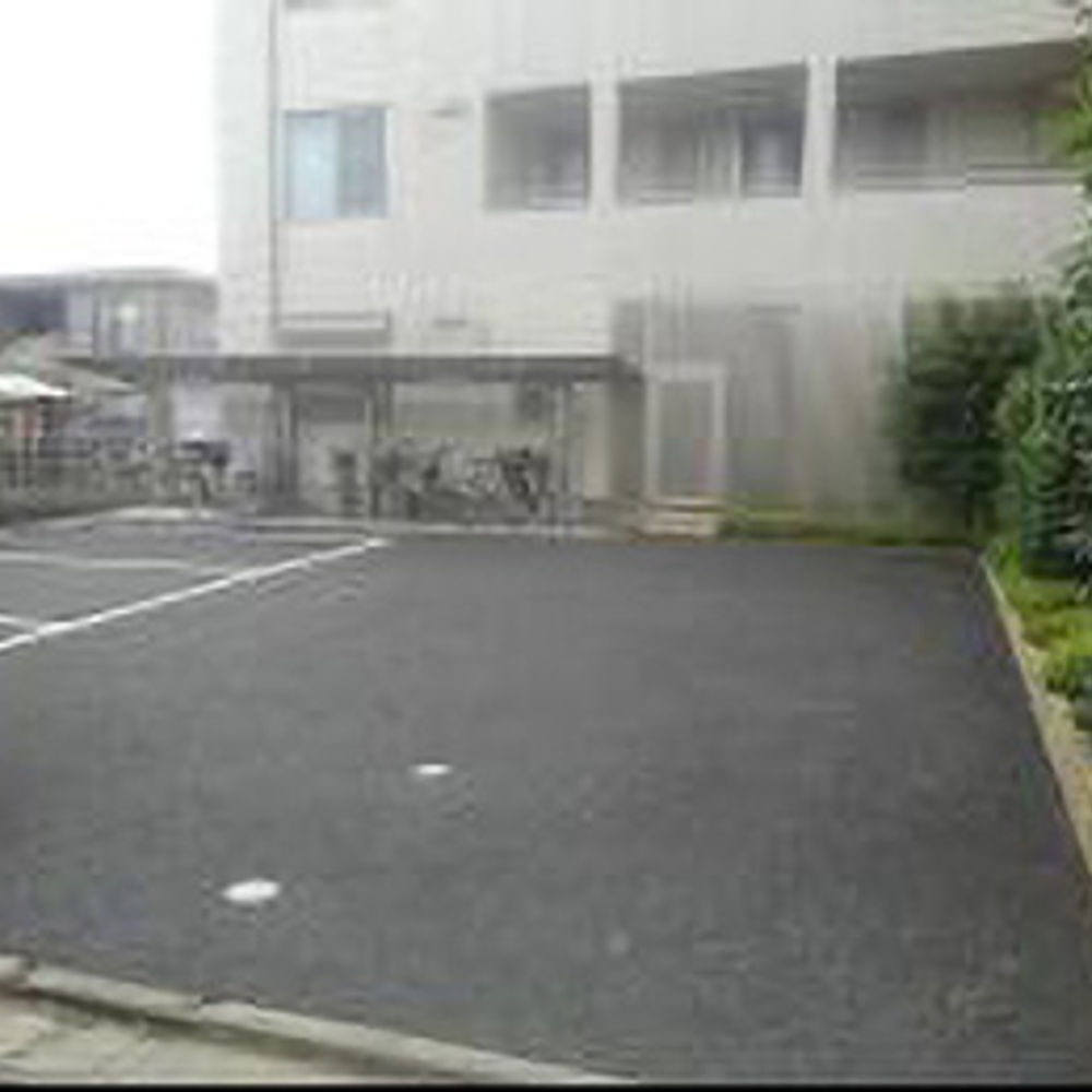 リヴェール映駐車場:0