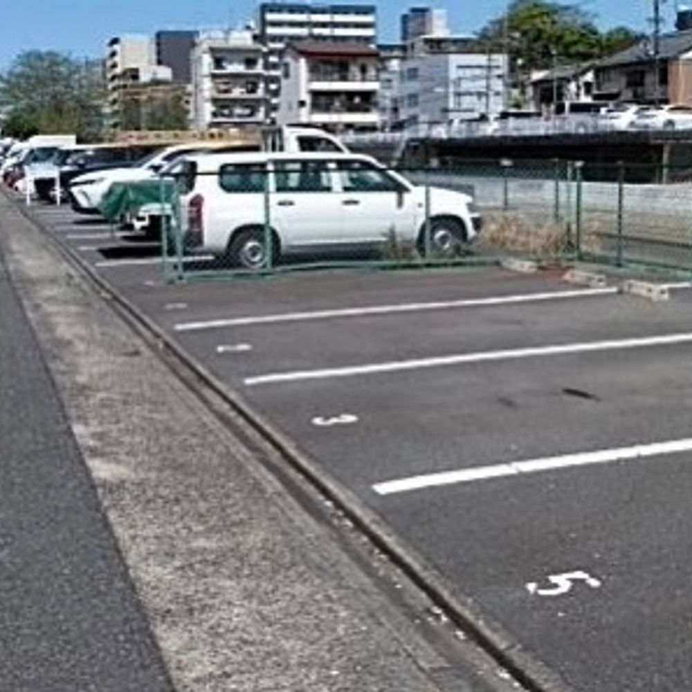 コーポ松重駐車場:4