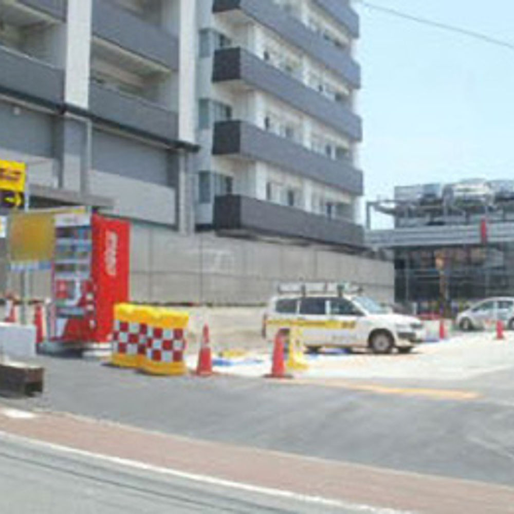 タイムズ 秦野駅前:0