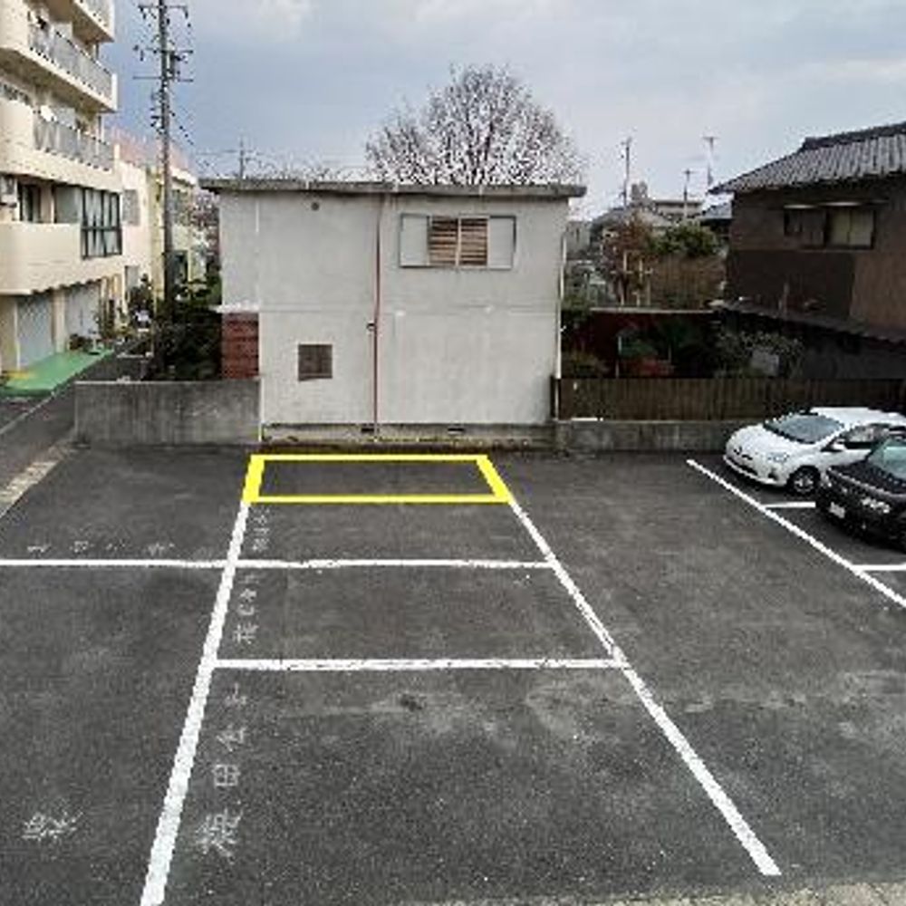 中央2-224駐車場:3