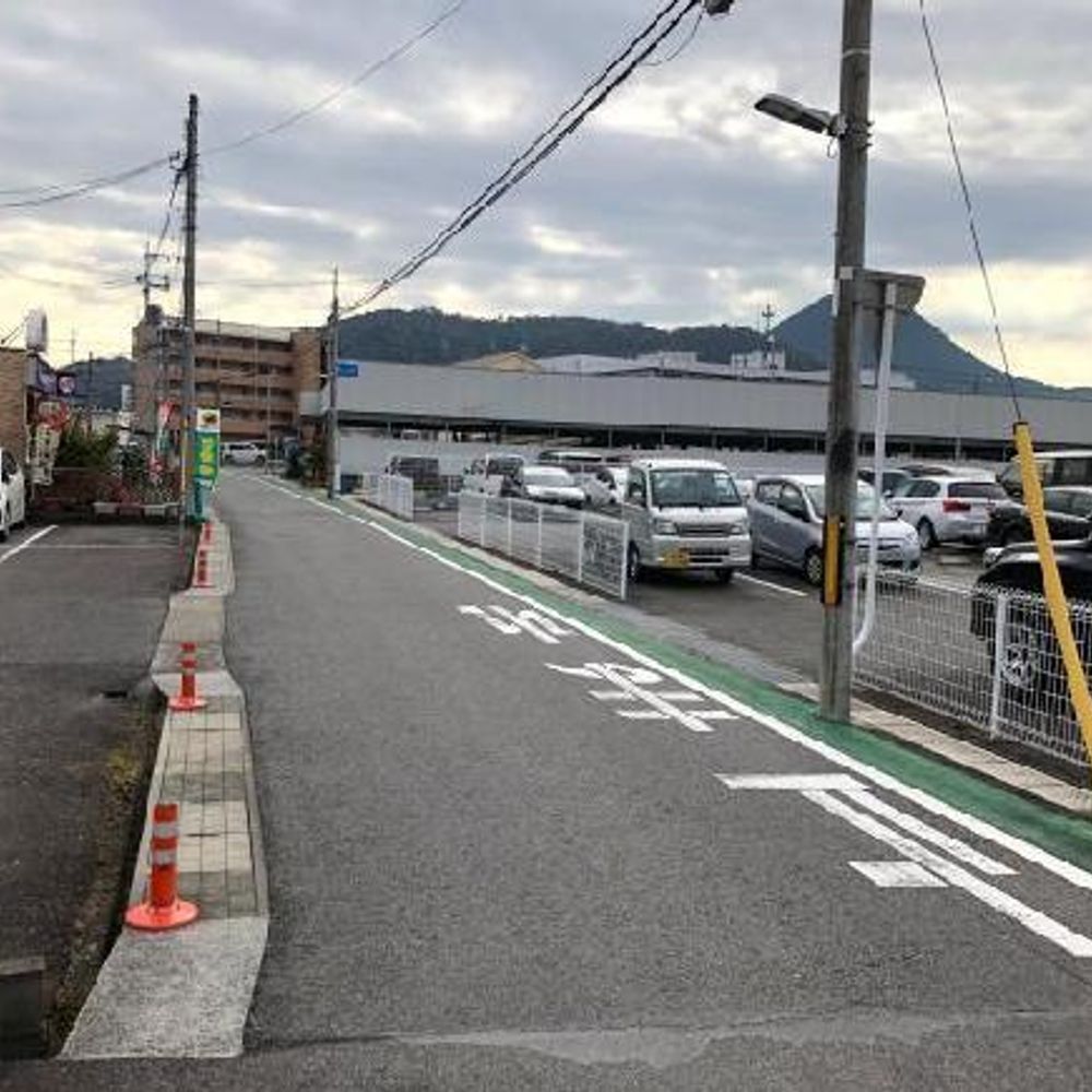 東郷ガレージ駐車場:0