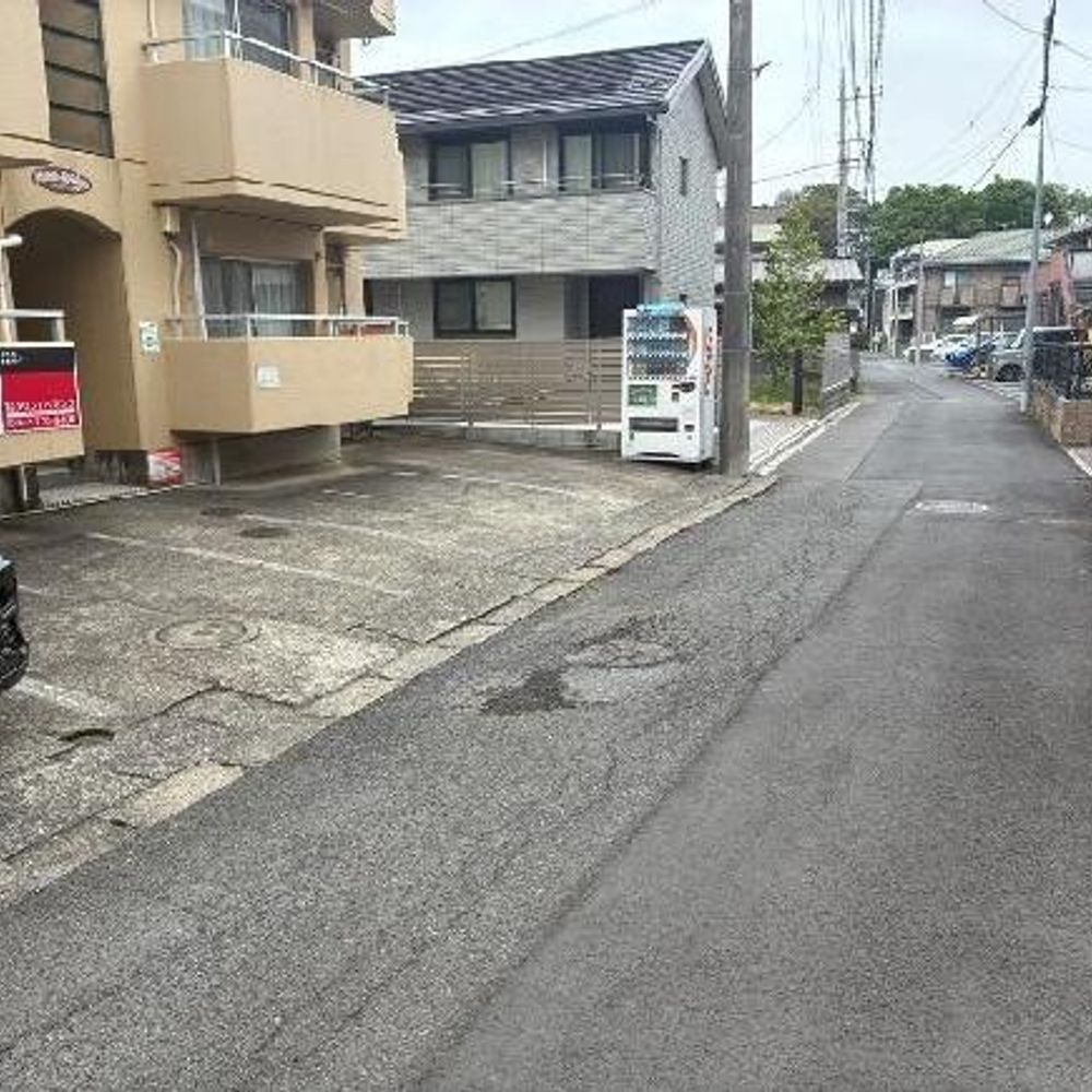 ハウスブリッジ駐車場:0