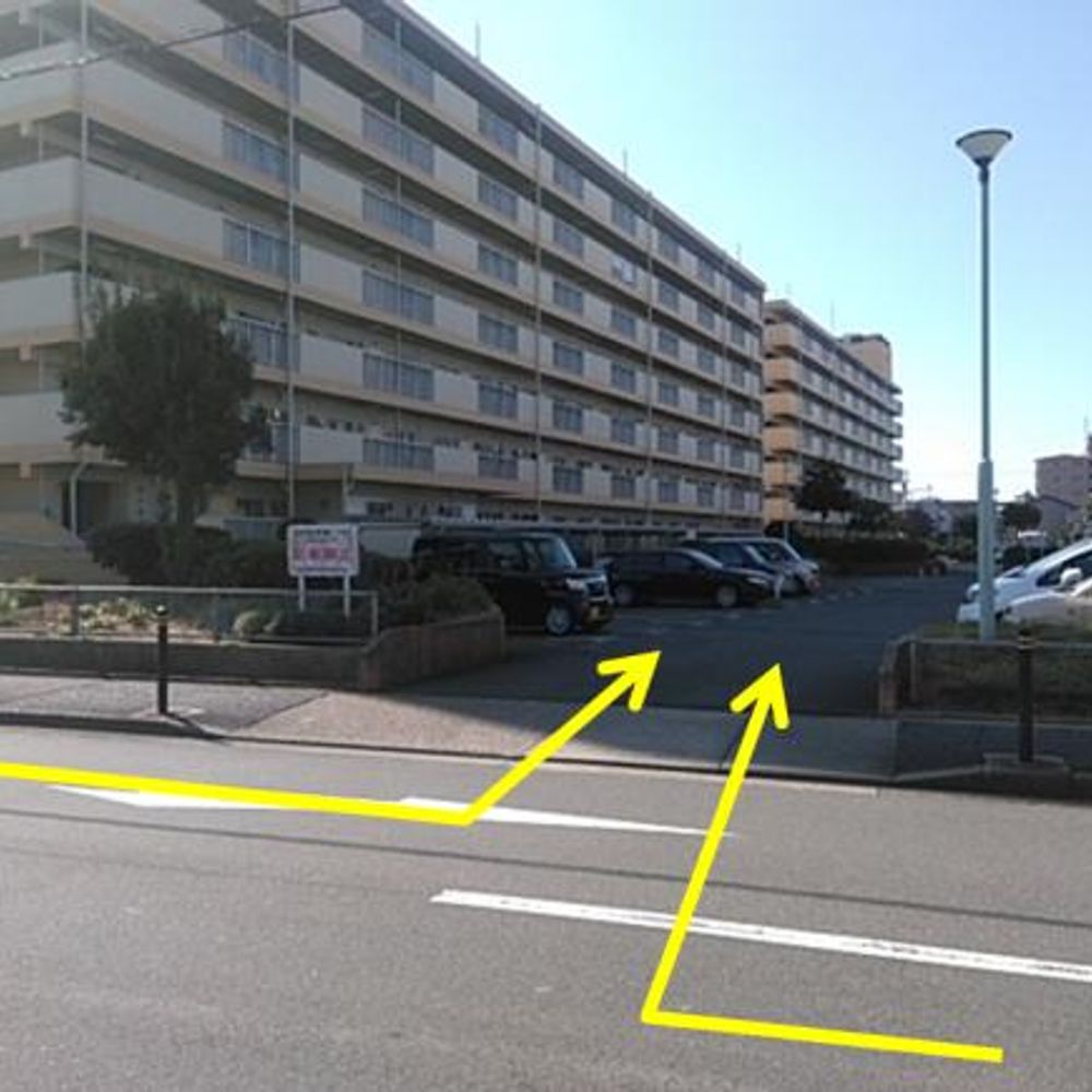 堤起荘駐車場:2
