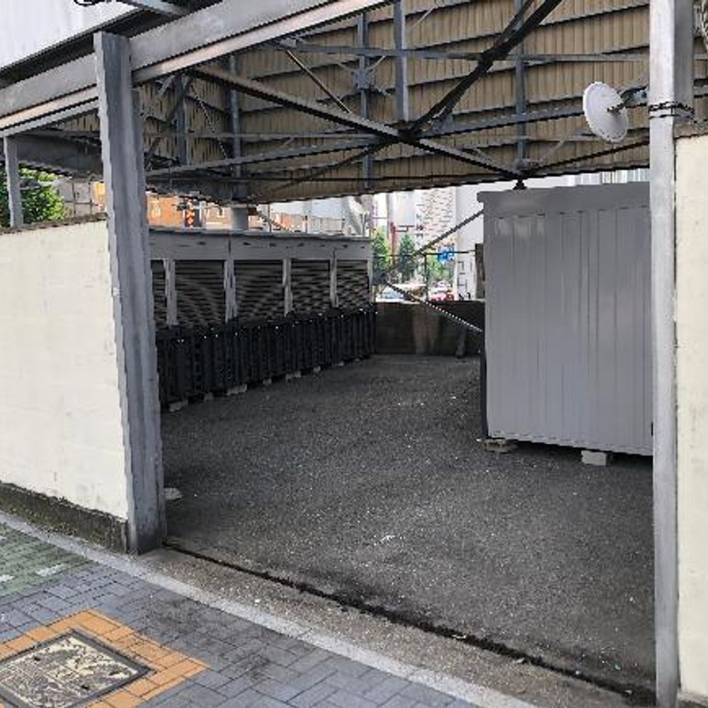 東区車道バイクガレージ:2