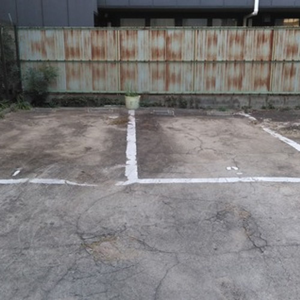 シャーメゾン　ＬＥＡＦ駐車場:3