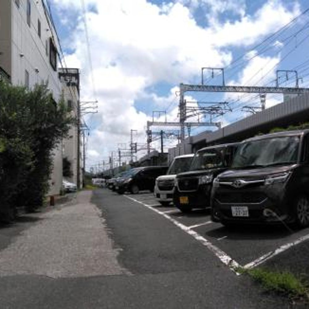 花田町野黒月極駐車場:2
