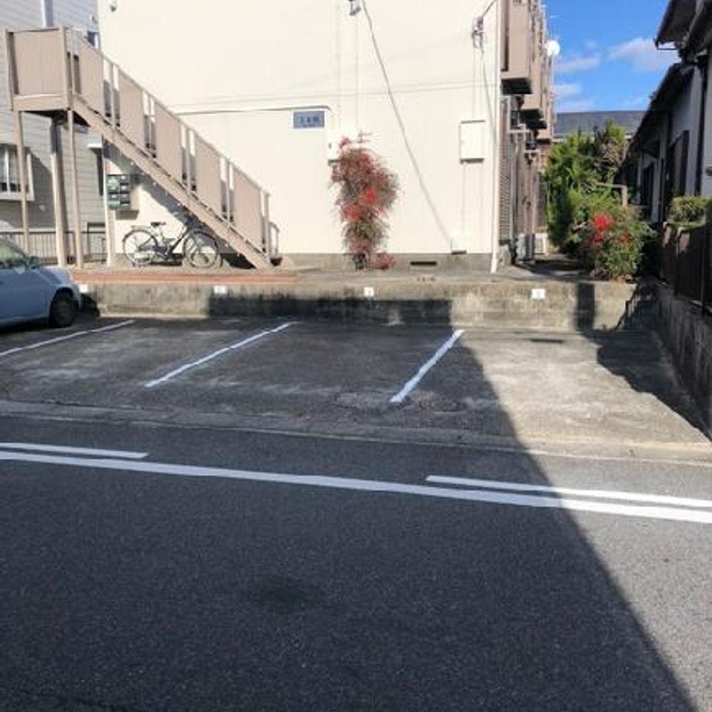 長久手二番館駐車場:2