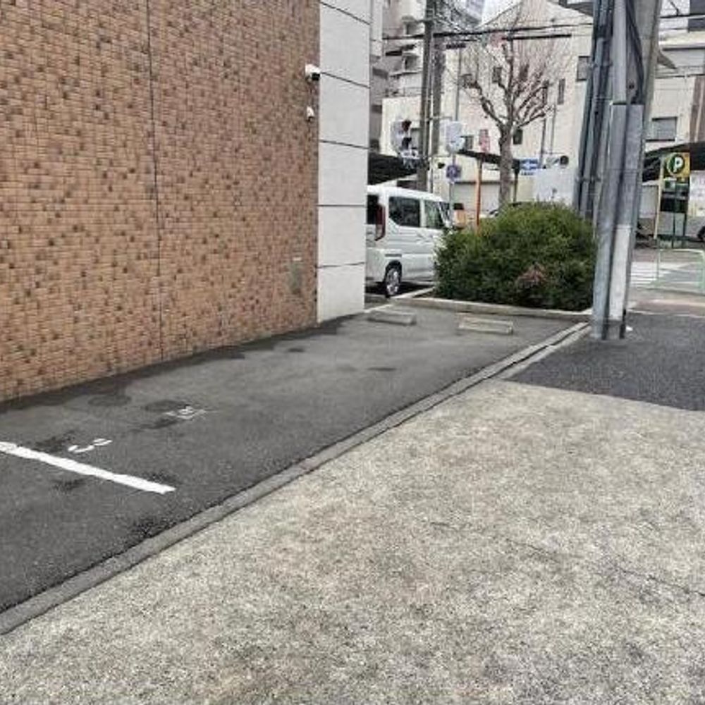 FKプレサンスSAKAEリバースタイル駐車場:2
