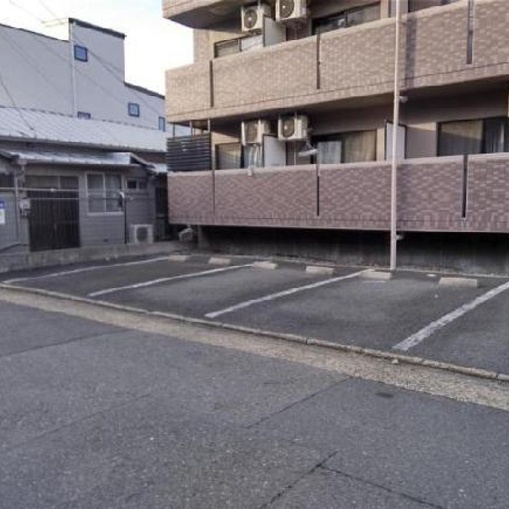 FKメルベーユ朝日駐車場:2