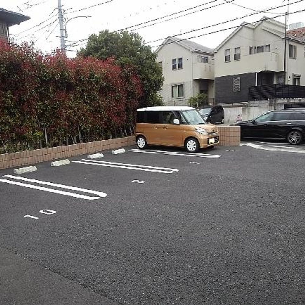 グリーンクレスト駐車場:0