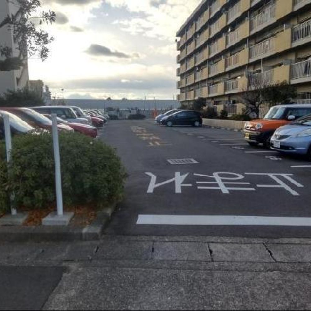【３棟北】引山荘駐車場:2
