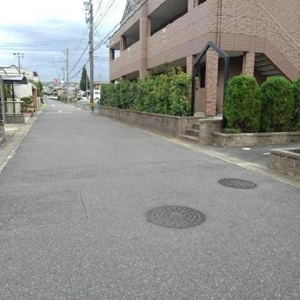 ストリーム氏神前駐車場:4