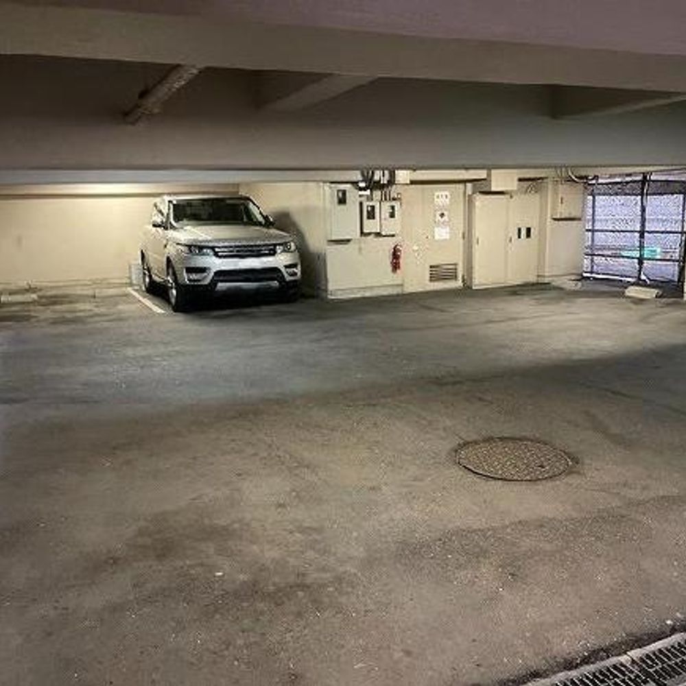 FKダイアパレス丸の内駐車場:2