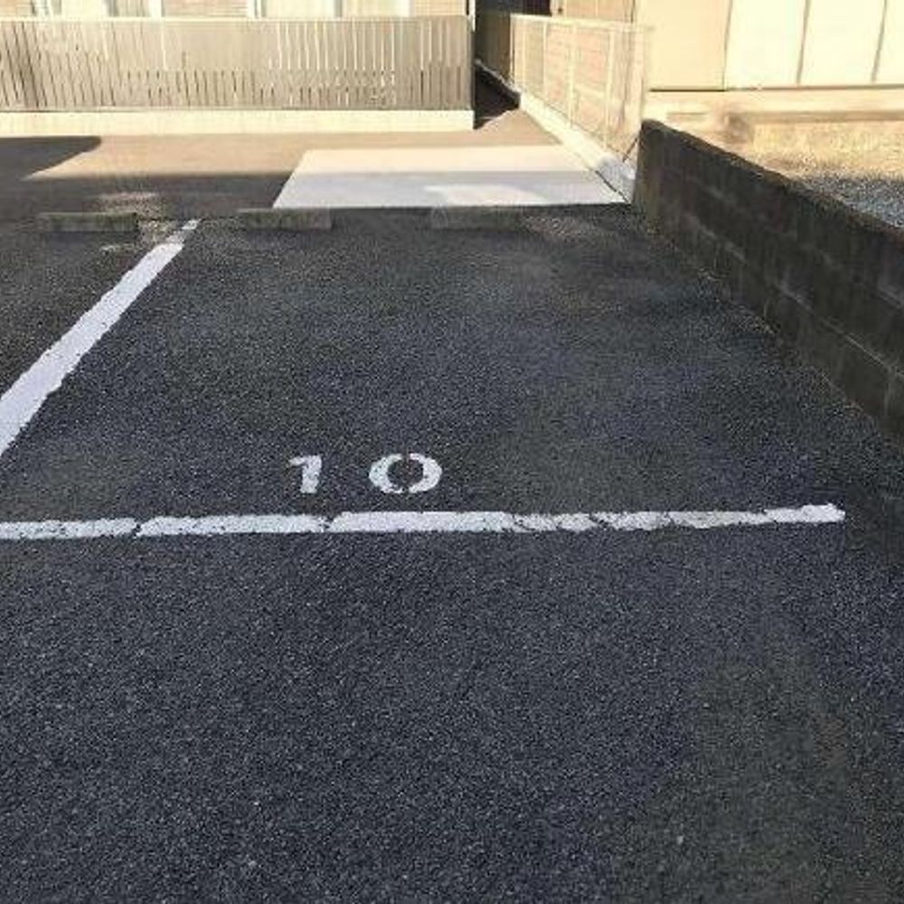 FKメゾンドクー敷地内駐車場:1
