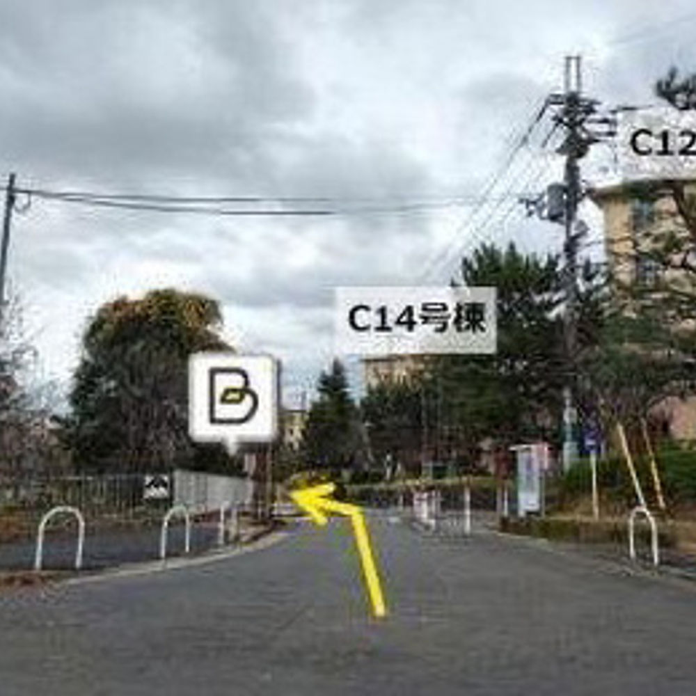 ＵＲ千里青山台団地駐車場:3