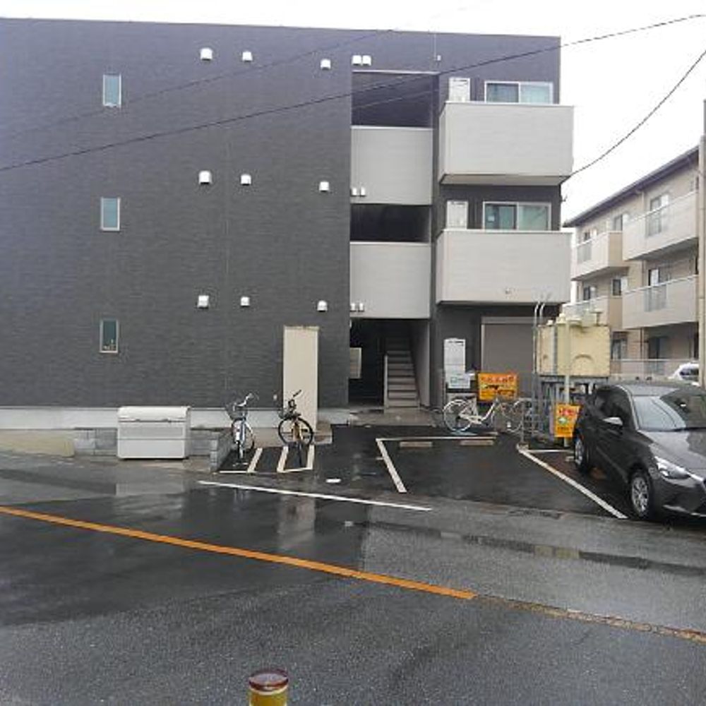 グラシアスよし川駐車場:2