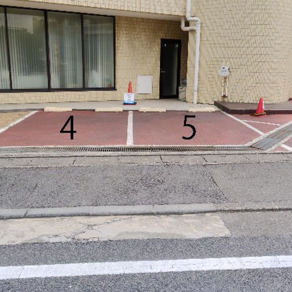 ツインプラザ向ヶ丘B館駐車場:1