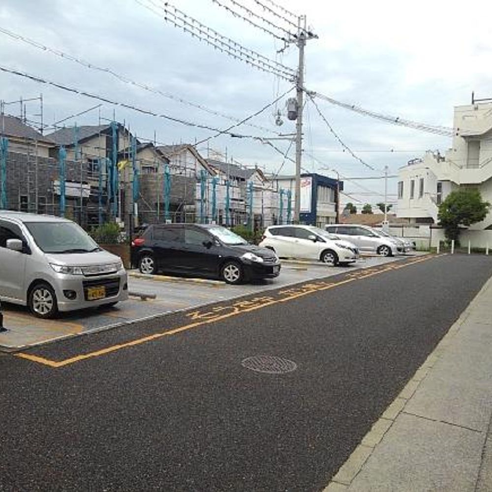ＵＲルミエール千鳥駐車場:2
