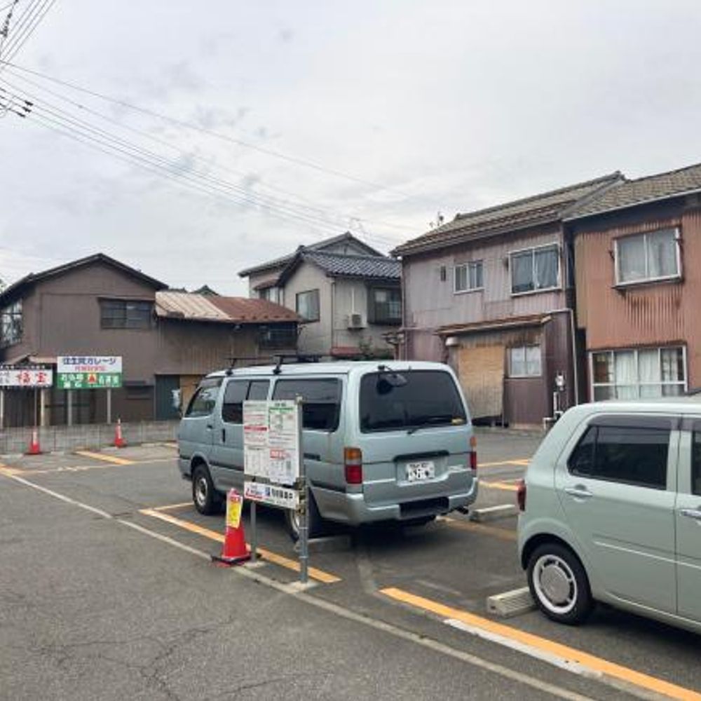 パーキングスペース西堀通１１番町駐車場:4