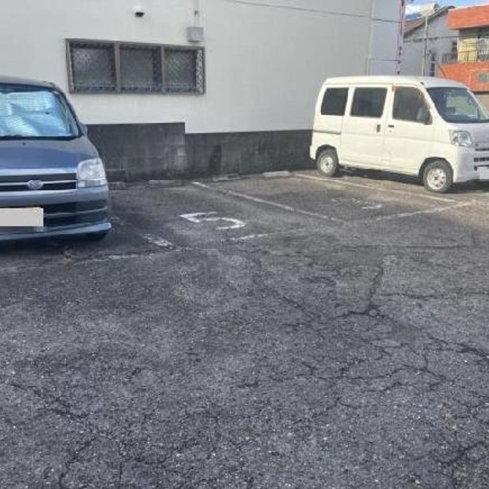 FK京和コーポ敷地内駐車場:3