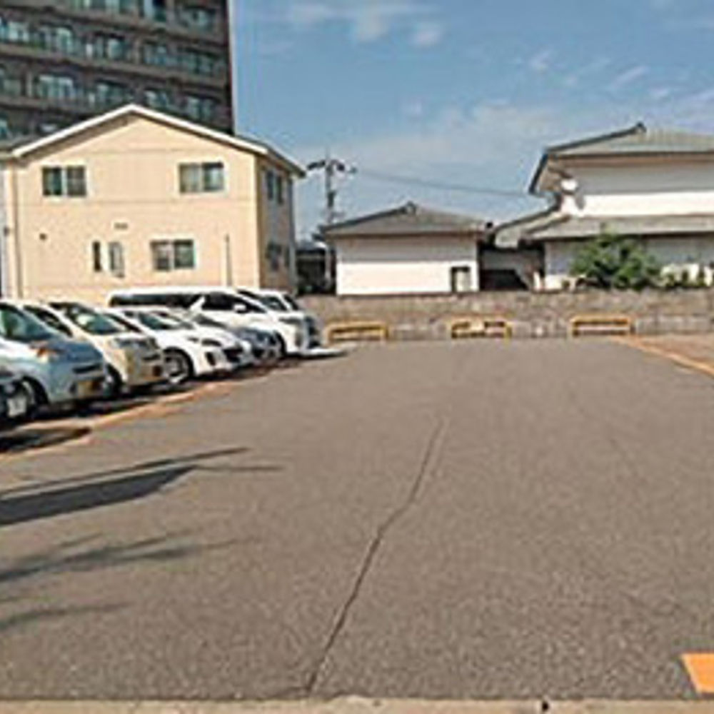 タイムズ 金沢西念2丁目:0