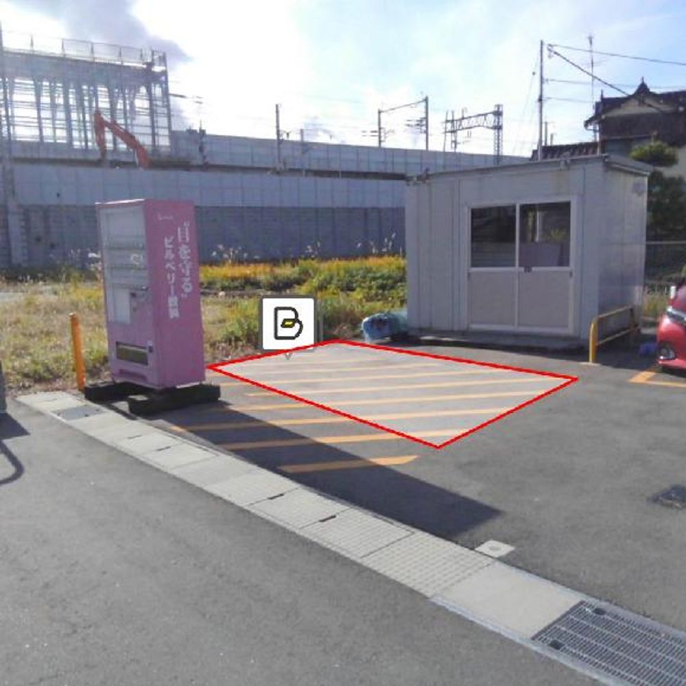 富山市牛島本町２丁目駐車場:4