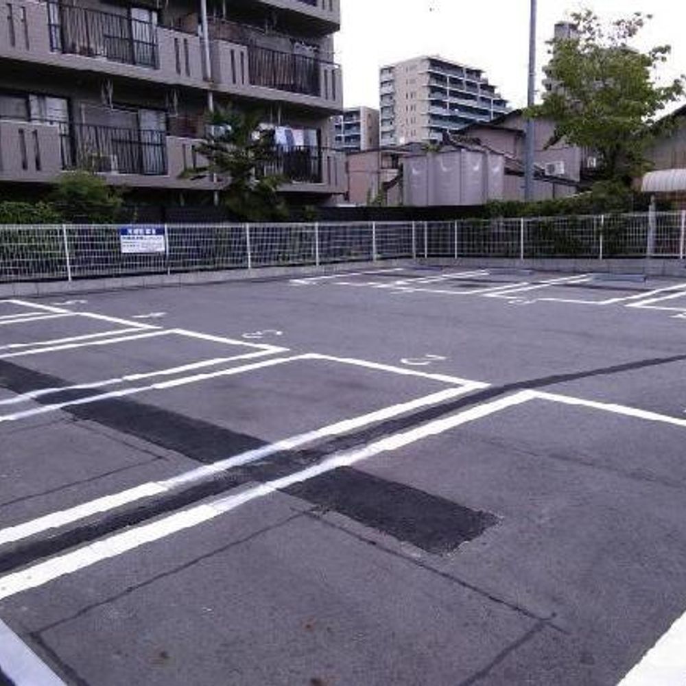 FKひょうたん山駅前駐車場:3